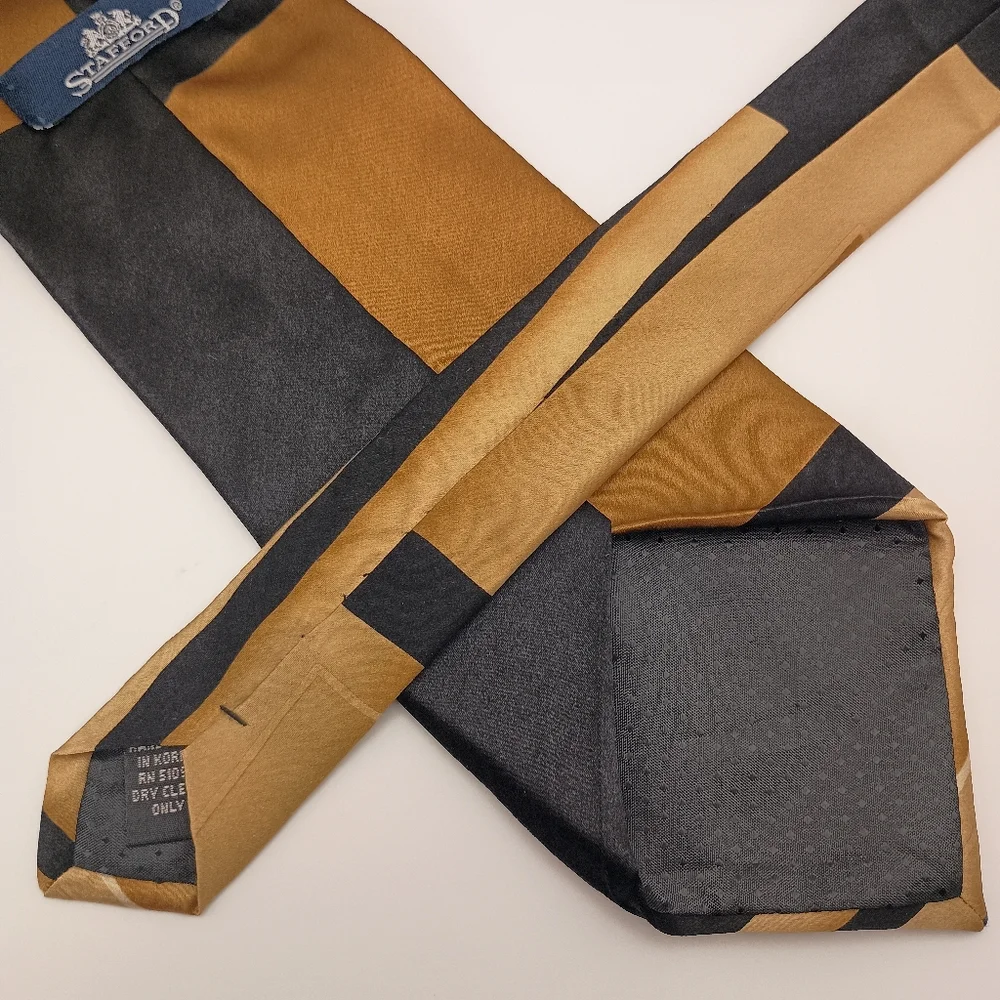 Stafford Gold And Black‎ 100% Silk Men's Tie